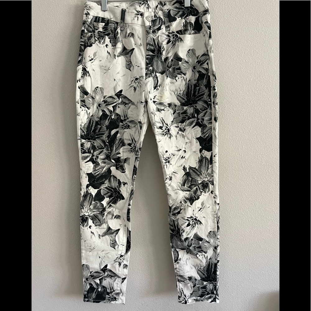 7 for all mankind black and white floral jean
